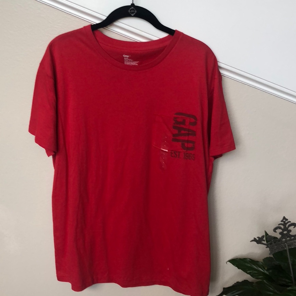 Red gap t-Shirt